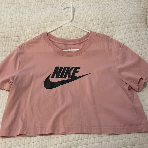 Nike pink crop top - Picture 1 of 2